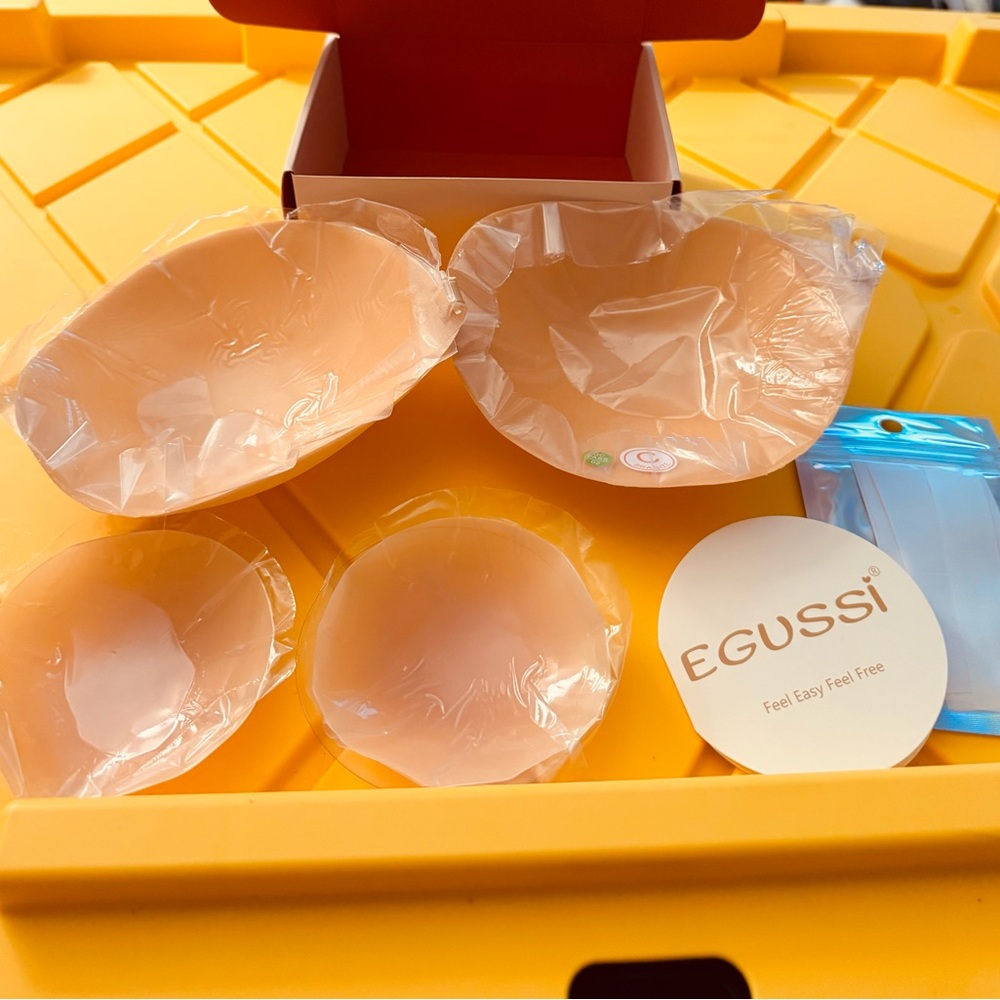 Egussi Silicone Nipple Covers and Bra